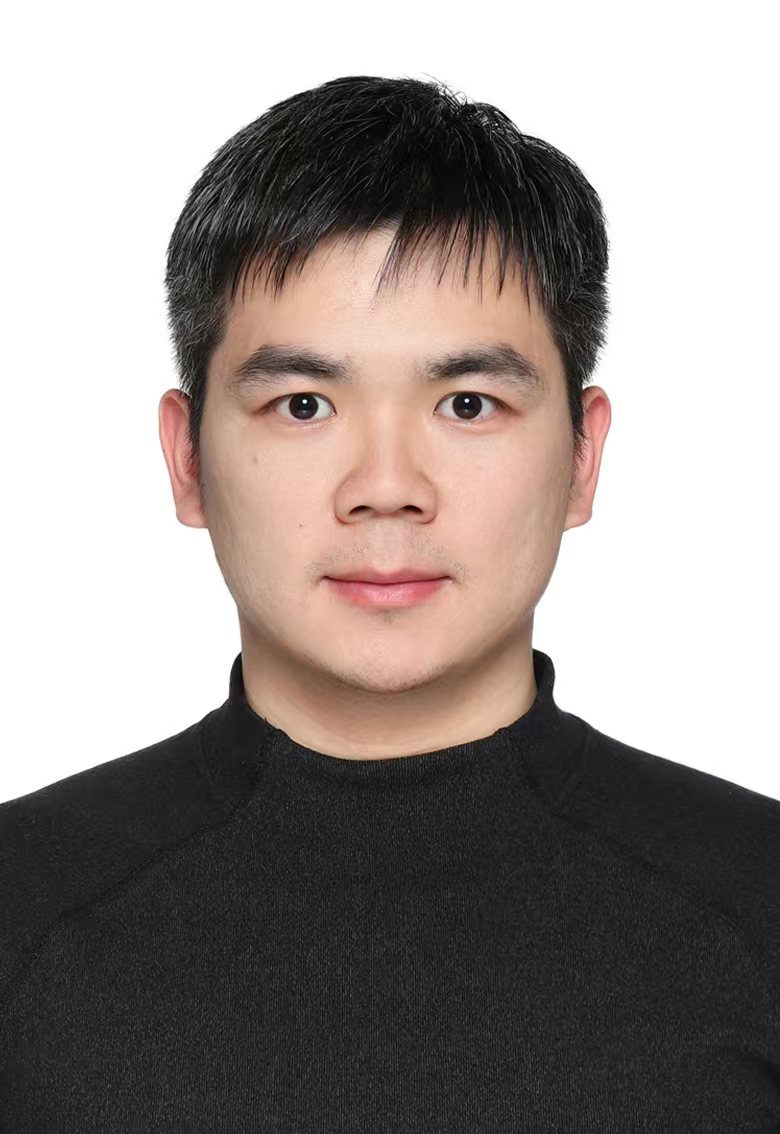 李伟